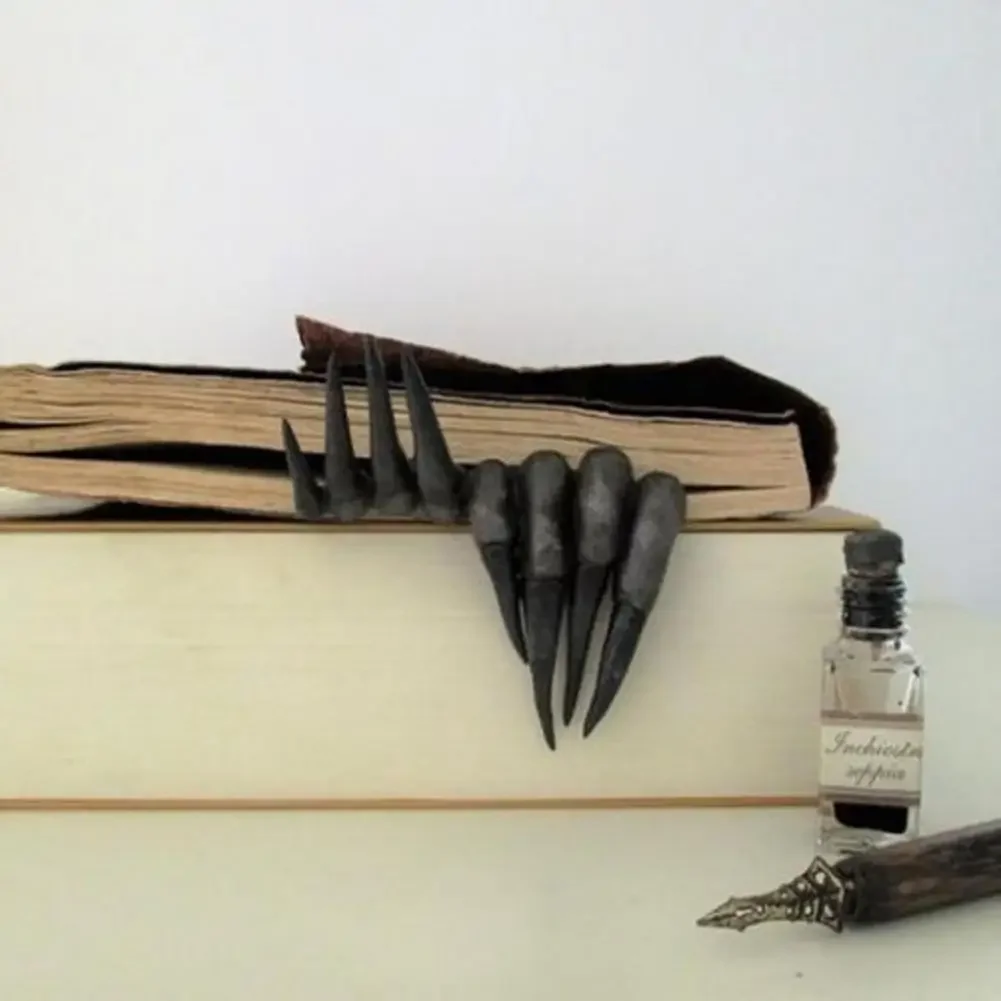Закладки в виде руки дьявола,  – обзор и цена Resin Art Book